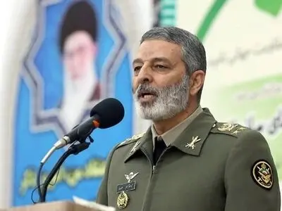 اساتید دانشگاه ارتش علم و تجربه را با هم دارند