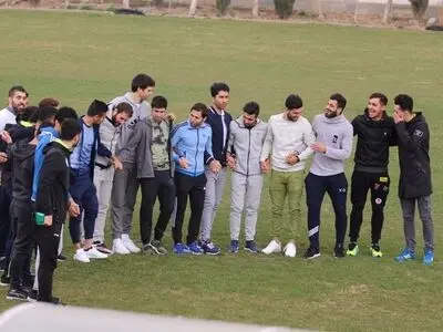 در اتفاقى بى‌سابقه؛ شعار حیاکن رها کن بازیکنان استقلال