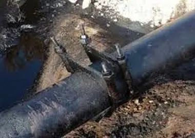شکستگی خط لوله نفت در گردنه رازان/ علت حادثه در دست بررسی است 