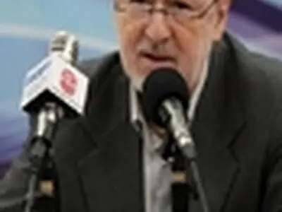 افتخاری: خسوس تا جام جهانی ۲۰۱۶ سرمربی تیم‌ملی است / کاملا به کارش اعتقاد دارم