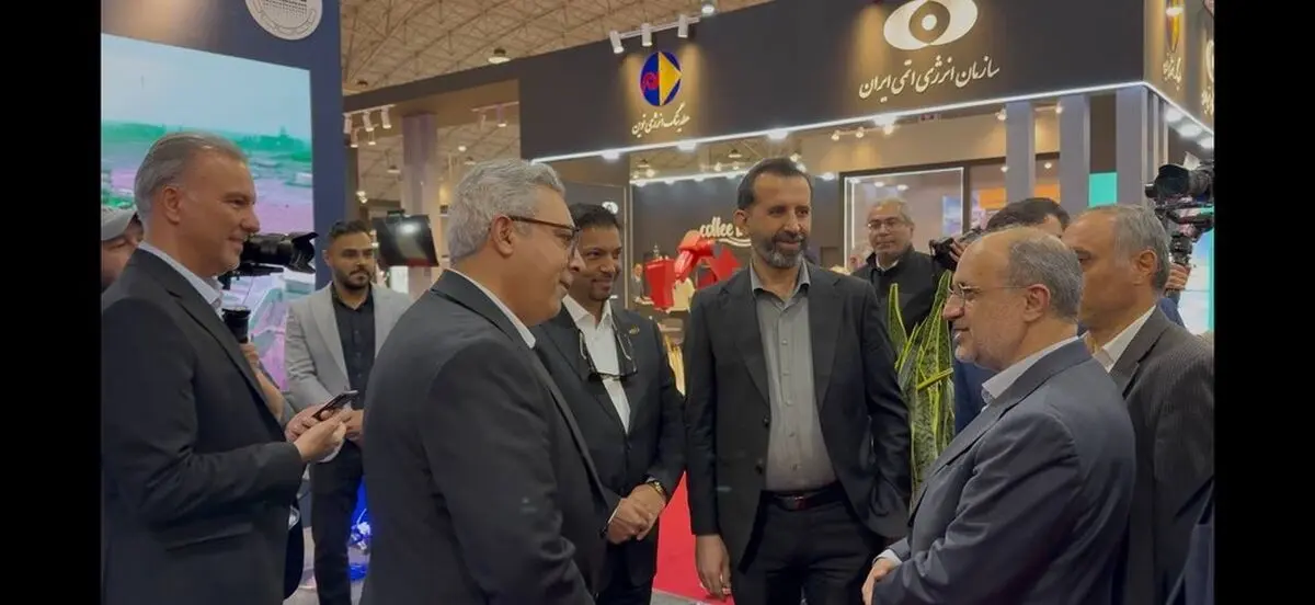 بازدید معاون معدنی وزیر صمت از غرفه چادرملو در متافو تبریز