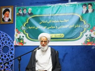 دین از سیاست و حکومت جدا نیست/ وظیفه‌ی دین ایجاد تحول در زندگی مردم بر پایه‌ی حکمرانی دینی است