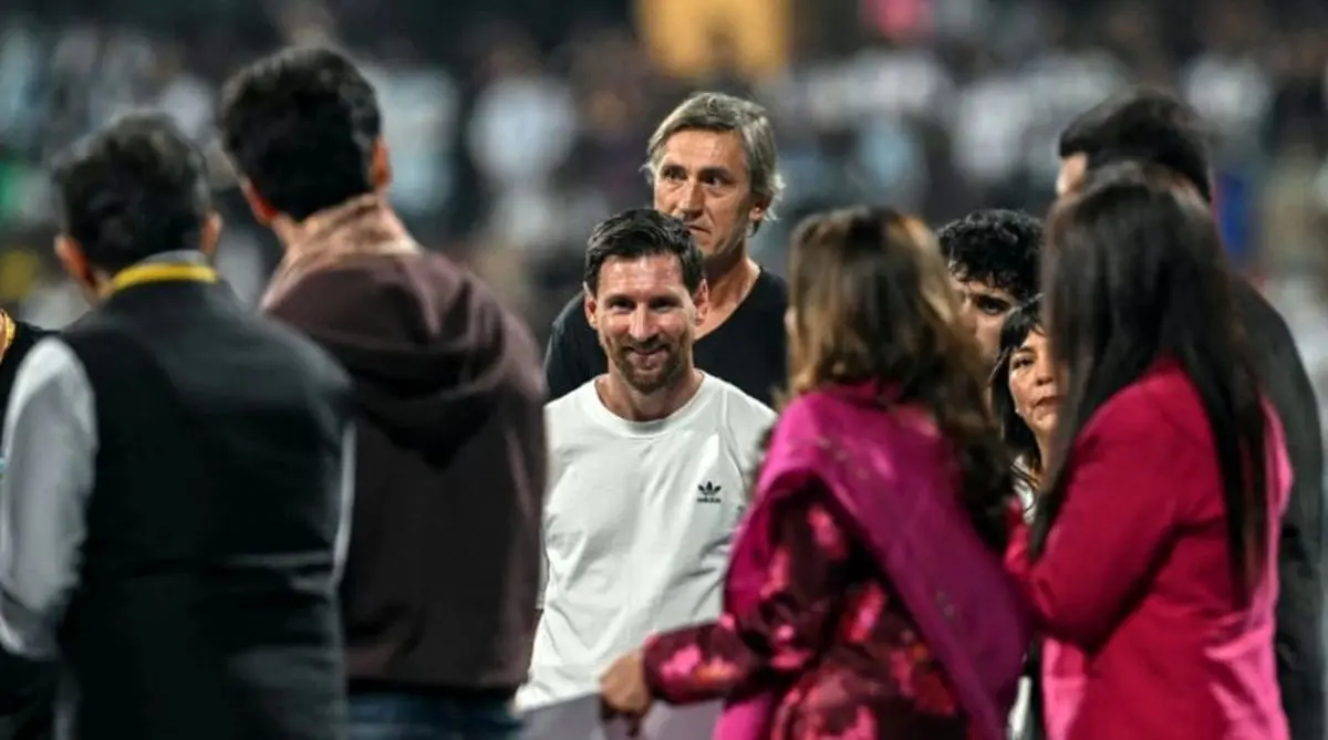 ورود مسی به دهلی به دلیل مه تأخیر خورد