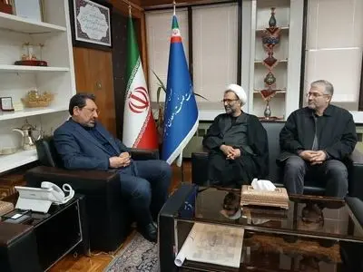 پیگیری وضعیت ترخیص کالاهای اساسی در نشست با وزیر صمت