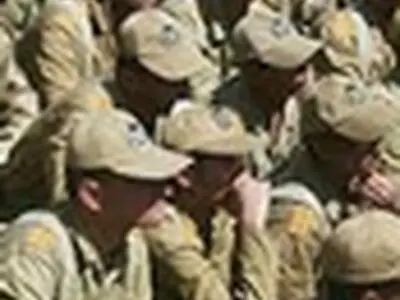 سربازان برای بخشش اضافه خدمت به یگان خدمتی مراجعه کنند