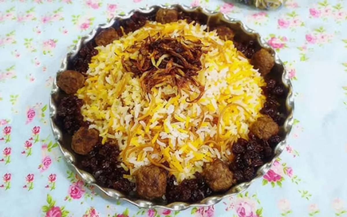 رشته‌پلو؛ خوشمزه‌ای برای چهارشنبه‌سوری