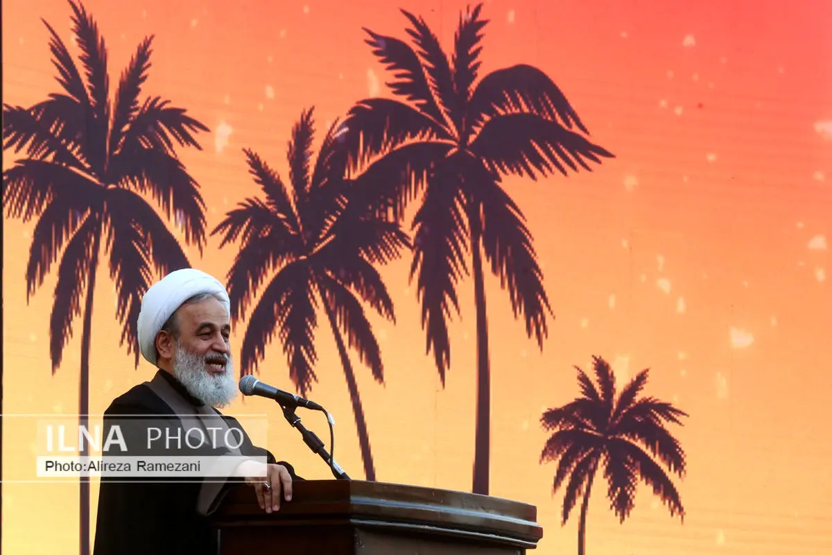 خوش بینی به فضل خدا احساس فقر را از بین می‌برد