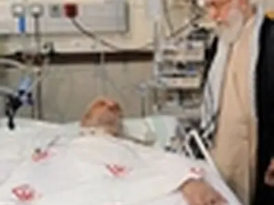 عبادت رهبر انقلاب از آیت‌الله مهدوی کنی
