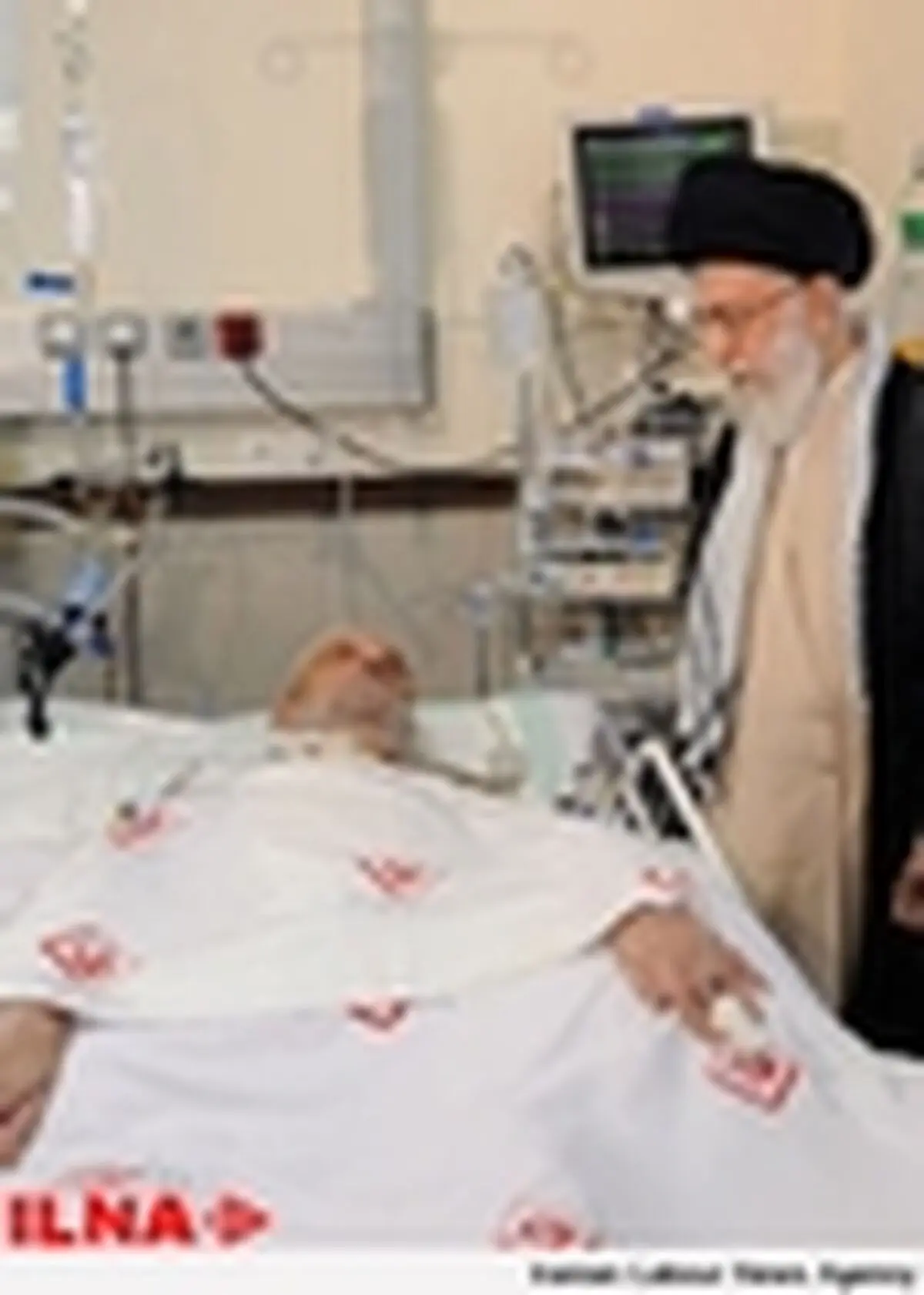 عبادت رهبر انقلاب از آیت‌الله مهدوی کنی