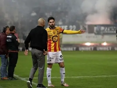  لیگ بلژیک| بازی شارلروا نیمه‌کاره ماند +تصاویر 