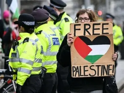 درخواست ها برای استعفای رئیس پلیس لندن در پی برگزاری تظاهرات حامیان فلسطین
