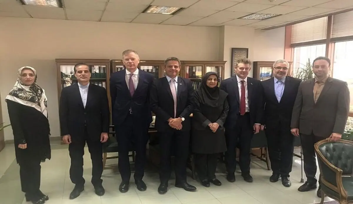 وفد بریطانی یبحث مع المرکزی الایرانی الآلیة المالیة الاوروبیة