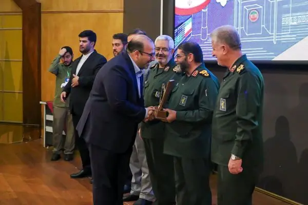  افتخارآفرینی فولاد خوزستان در نخستین جشنواره ملی اقتصاد مقاومتی