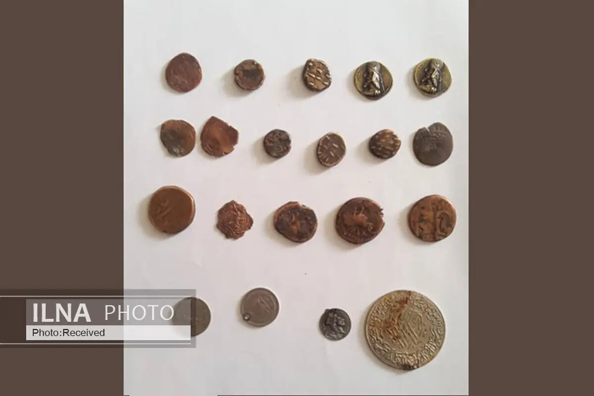 کشف و‌ ضبط ۲۰ سکه تاریخی در نی‌ریز