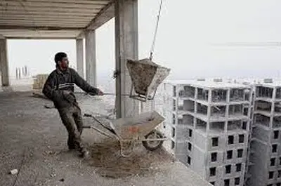 کارگران ساختمانی گرفتار رکود نفس‌گیر/ «گرانی مصالح» مزید بر علت شد!
