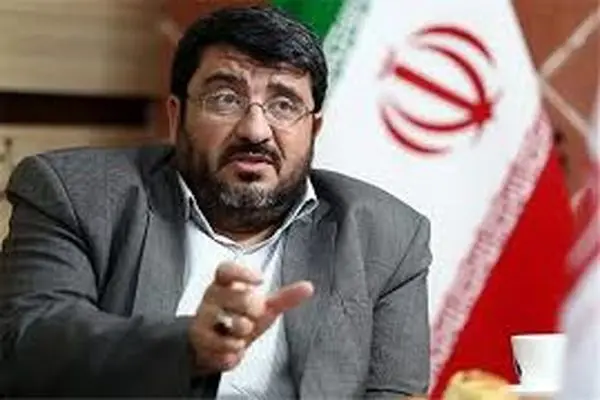 فواد ایزدی از حجاب ملانیا ترامپ تعریف کرد + عکس