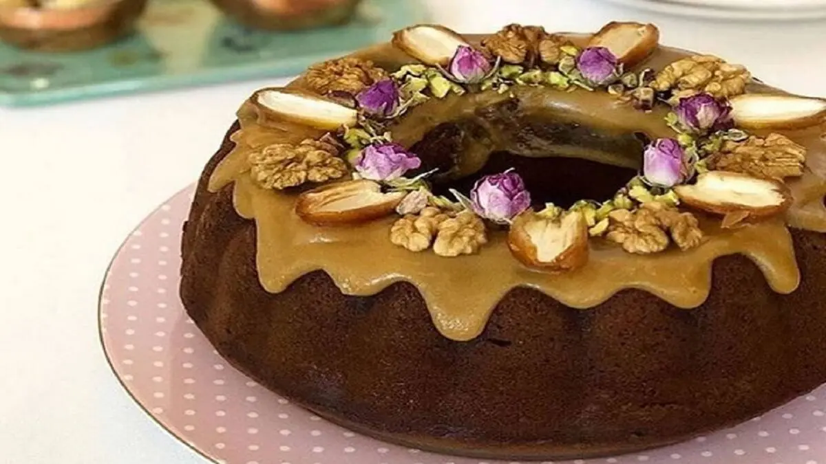 طرز تهیه کیک خرما و سس کارامل 