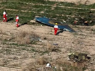 بازدید متخصصان کانادایی از محل سقوط هواپیمای اوکراینی/ هنوز به دستگاه‌های ضبط هواپیما و کابین خلبان دسترسی نداریم