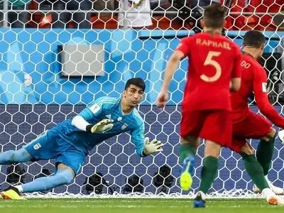 
الحارس"بیرانوند" أفضل لاعب فی إیران 