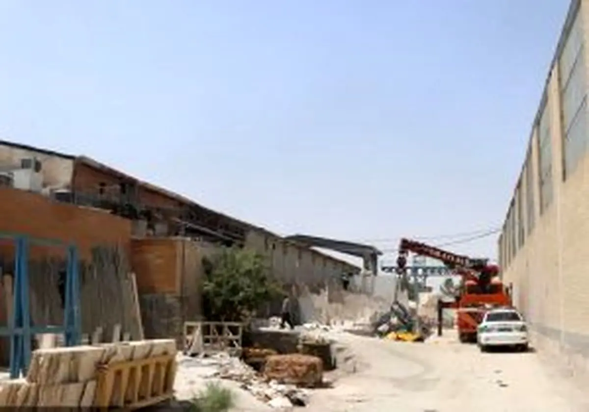 مرگ یک کارگر بر اثر سقوط لیفتراک در محمودآباد اصفهان
