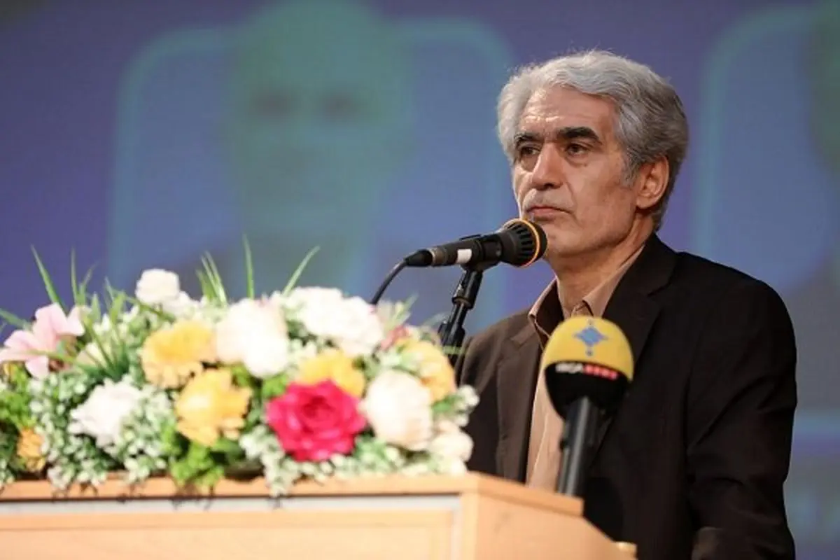 در حوزه علم استاندارد «فقیر» محسوب می‌شویم