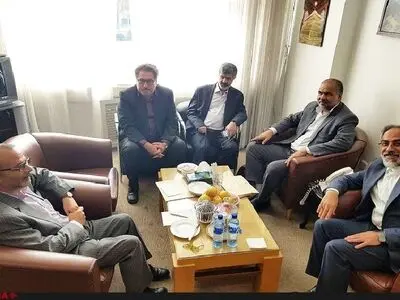 نشست مشترک مجمع نمایندگان یزد با استاندار جدید این استان برگزار شد
