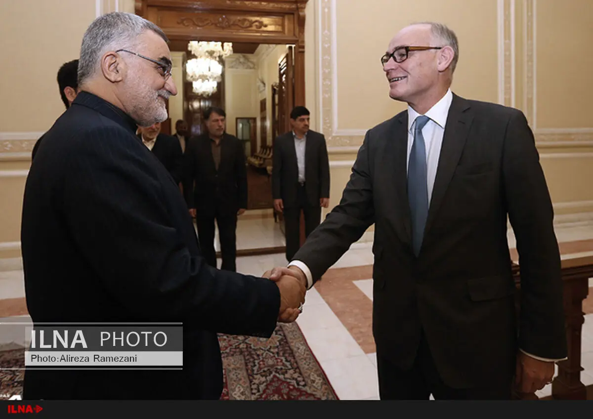 انتقاد از عدم صدور روادید برای اتباع ایرانی علیرغم بازگشایی سفارت انگلیس در تهران 