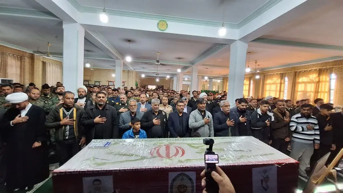 وداع همرزمان با شهید مدافع امنیت در گلستان 