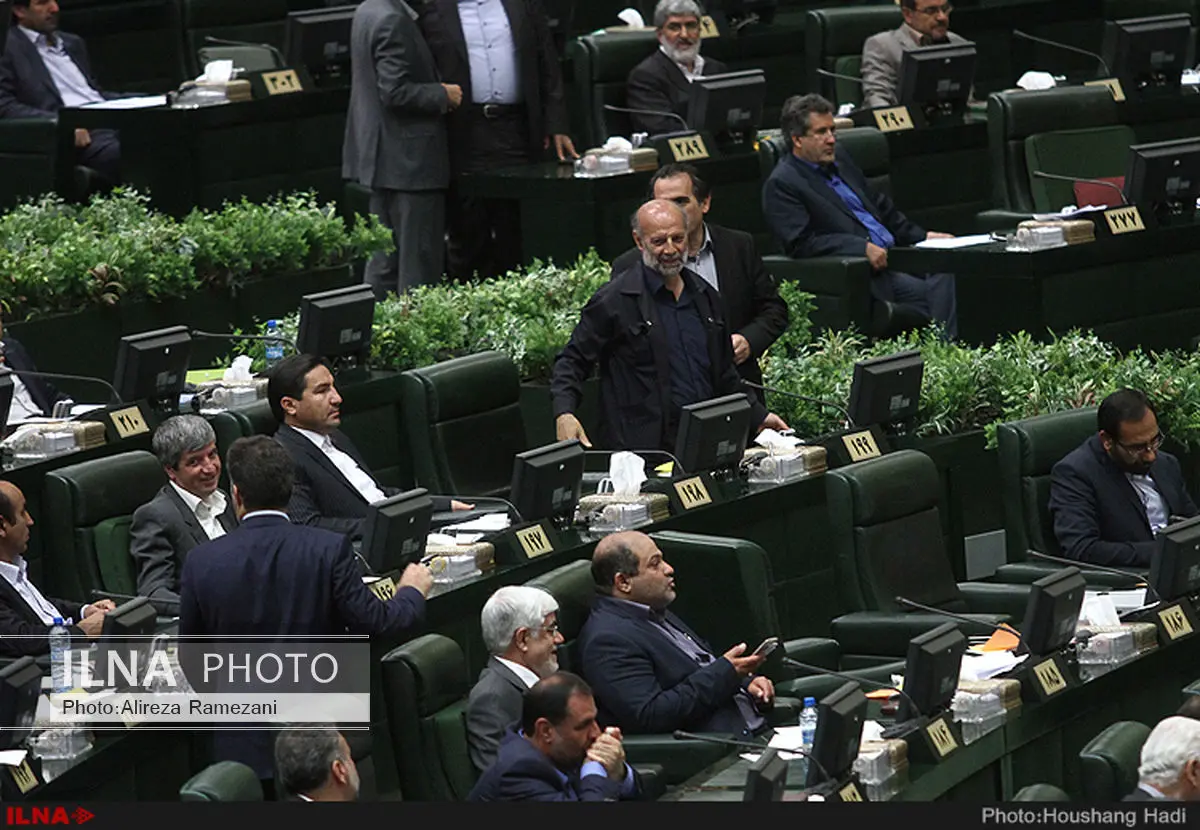 طاهرخانی و انارکی عضو ناظر مجلس در ستاد مبارزه با قاچاق کالا و ارز شدند