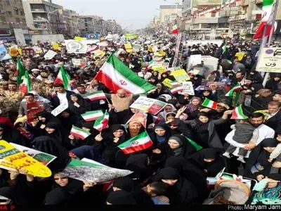 گزارش تصویری حضور پرشکوه مردم اهواز در راهپیمایی۲۲ بهمن