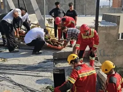 مصدومیت یک کارگر ساختمانی بر اثر سقوط از ارتفاع 