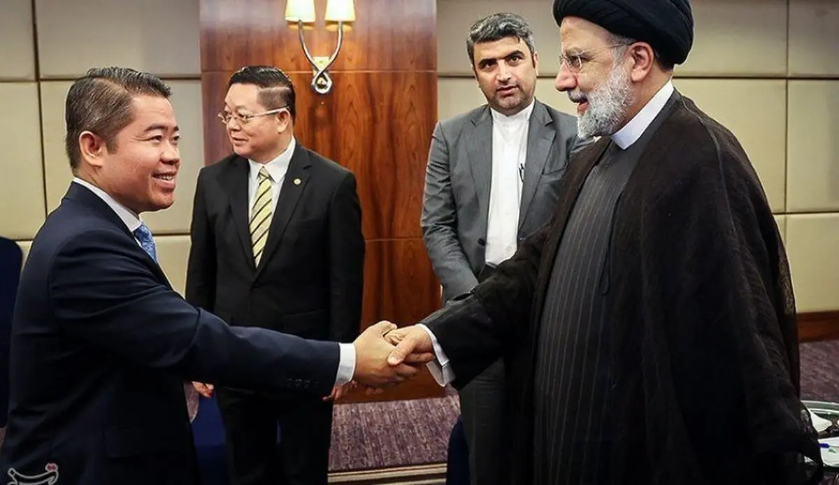 رئیسي یؤکد على تعزیز التعاون بین إیران ورابطة الآسیان