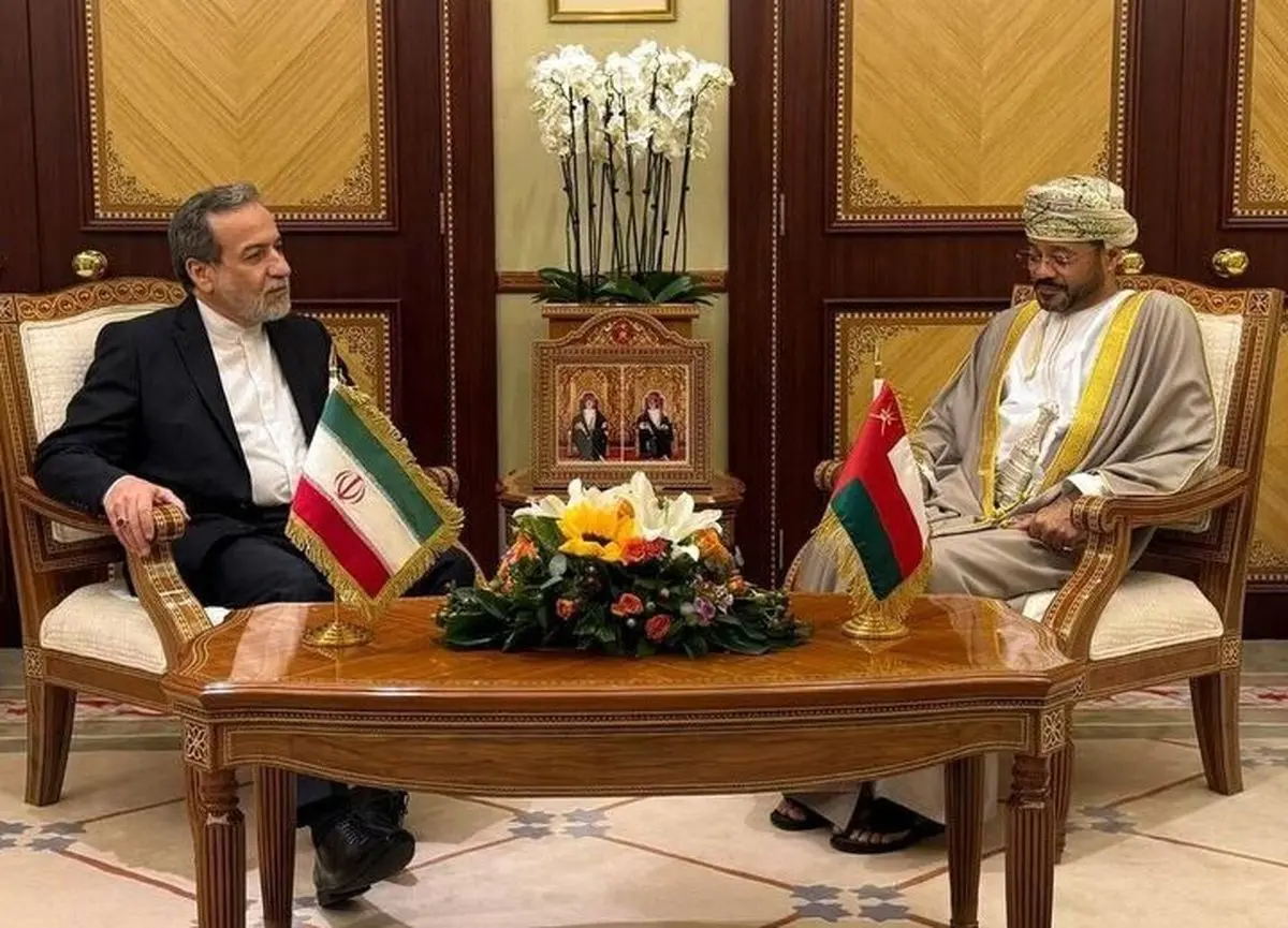 Iran, Oman FMs discuss US attacks on Yemen