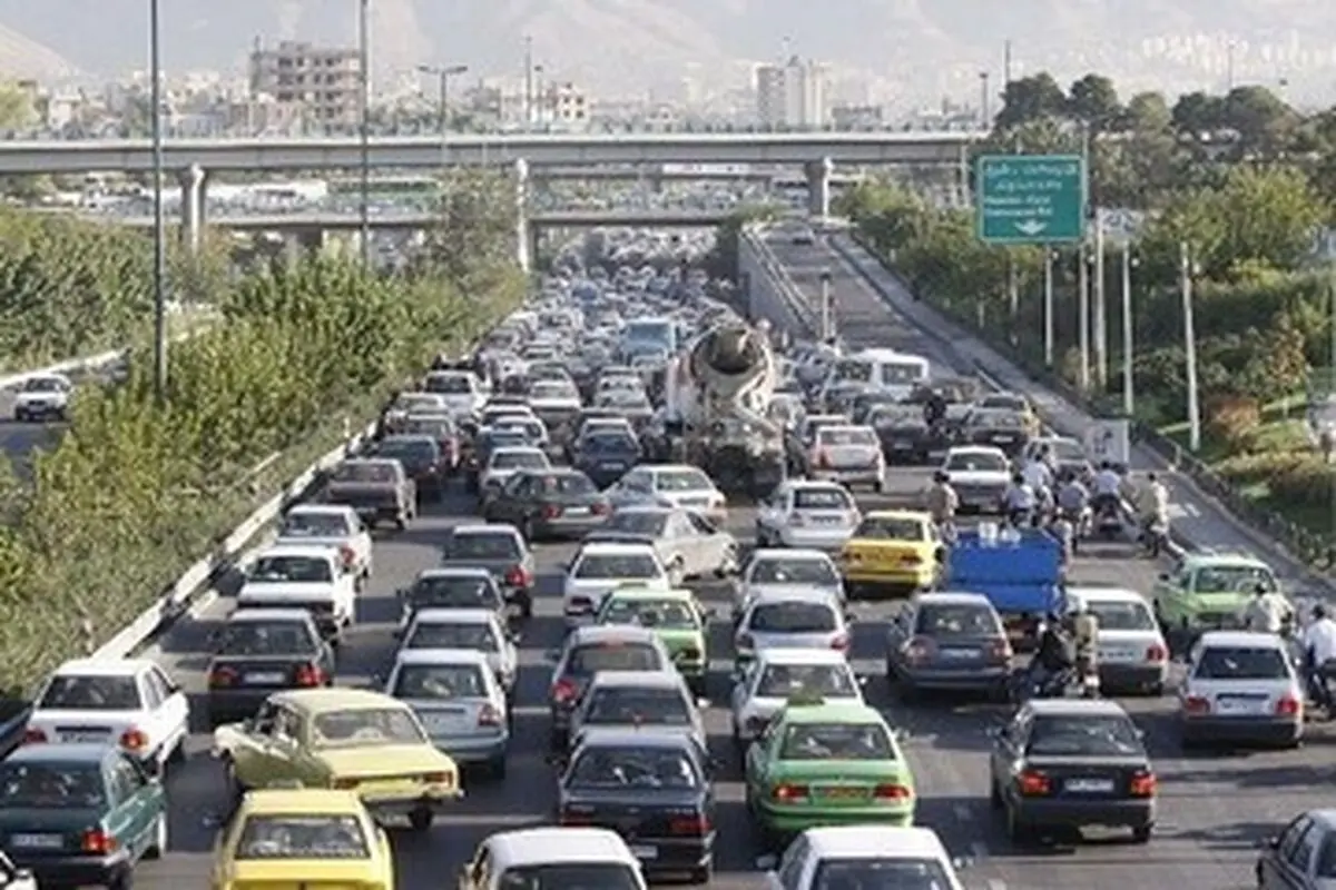 وضعیت تردد معابر و بزرگراه‌های پایتخت چگونه است؟ 