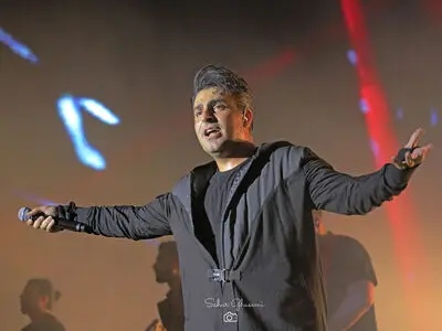 کنسرت علیرضا طلیسچی در برج میلاد برگزار شد