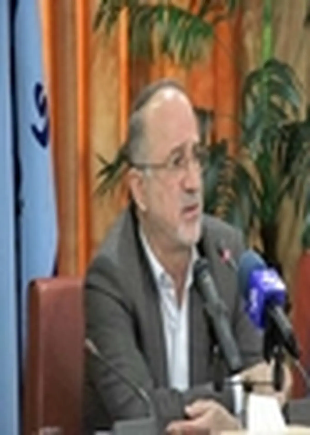 باید فضایی ایجاد گردد تاگردشگران با حفظ ارزش ها وارد دریا شوند