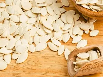 لیست قیمت انواع تخمه در شب عید