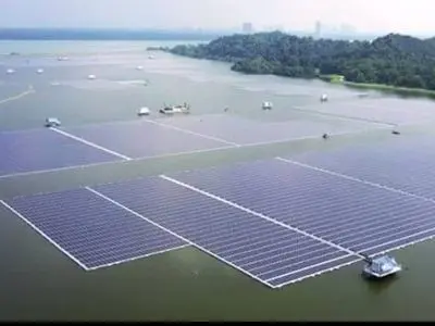 آغاز عملیات ۶ نیروگاه خورشیدی در خوزستان با دستور وزیر نیرو/ساخت اولین نیروگاه خورشیدی شناور