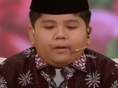 تلاوت خاص نوجوان اندونزیایی در برنامهٔ محفل شبکه سه + فیلم