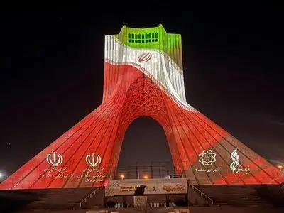 خلیج فارس پیکره برج آزادی  را مزین کرد