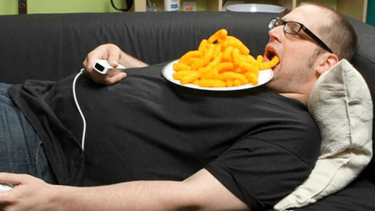 بی تحرکی روزانه به اندازه ۲۰۰ سیگار به بدن آسیب می‌زند