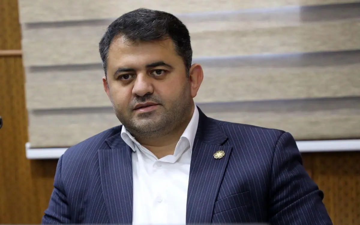 سرویس رایگان برای کارمندان و تعطیلی کارخانجات شهرداری ارومیه برای مهار آلودگی هوا