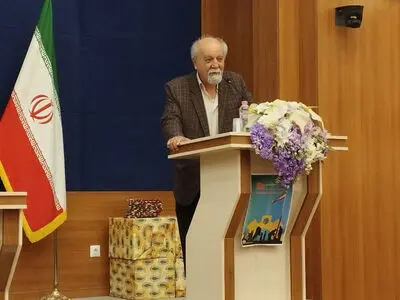 مسئولین بدون درنظر گرفتن مشکلات با افتخار از افزایش آمار اشتغال حرف می‌زنند