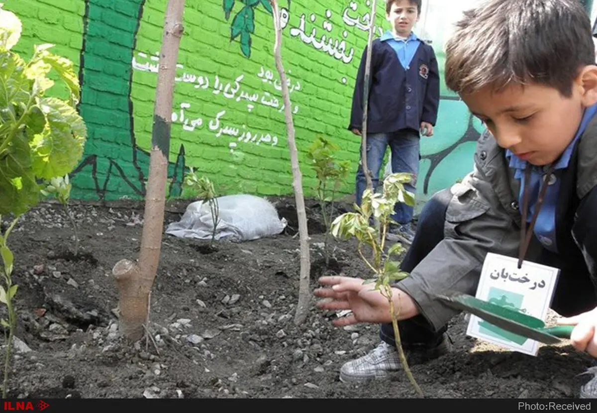 هوشمندسازی، شهروندسازی و مدارس سبز، سه هدف مدیریت شهری منطقه ۲ در مدارس