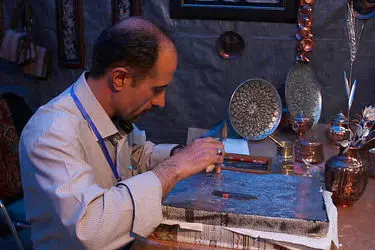 آغاز همکاری اساتید پیشکسوت برای ارتقای آموزش و نظارت صنایع‌دستی فارس