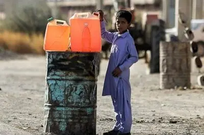 اینجا حداقل ۵۰ درصد مردم بیکارند/ «سوخت‌بری» تنها راه ادامه بقا/ اعتراض بومی‌ها به شرایط استخدام در معدن طلای تفتان