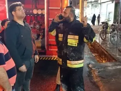 گزارشات مردمی و سرعت عمل آتش نشانان مانع از انتشار آتش در یک واحد مسکونی سه طبقه در شوش شد
