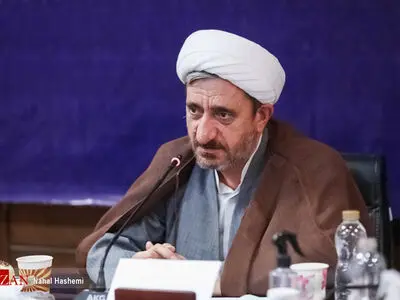اقتدار نیرو‌های مسلح در اطاعت و ولایتمداری آنهاست