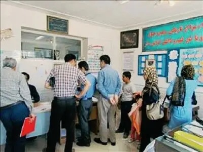 اخذ شهریه از والدین با عنوان کمک به مدرسه‌/ جمع آوری بودجه میلیاردی با پول زور!