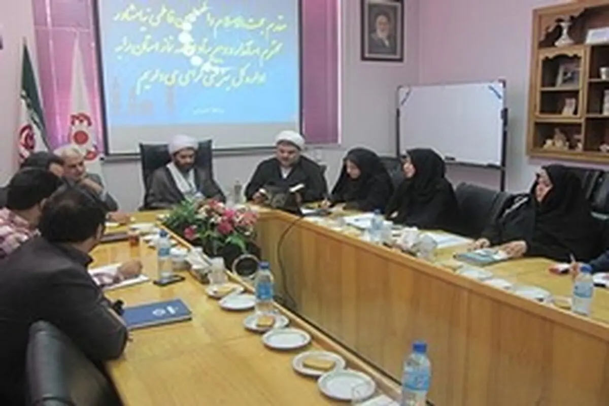 فرهنگ نماز باید مانند فرهنگ عاشورایی مردمی باشد
